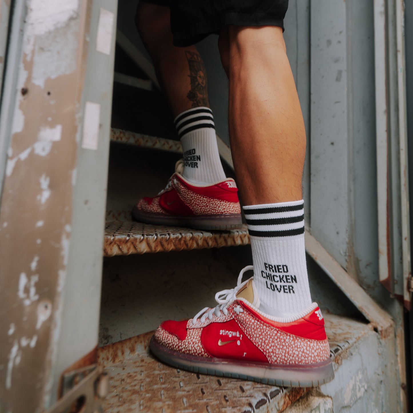 FRIED CHICKEN LOVER BLACK - WHITE SOCKS