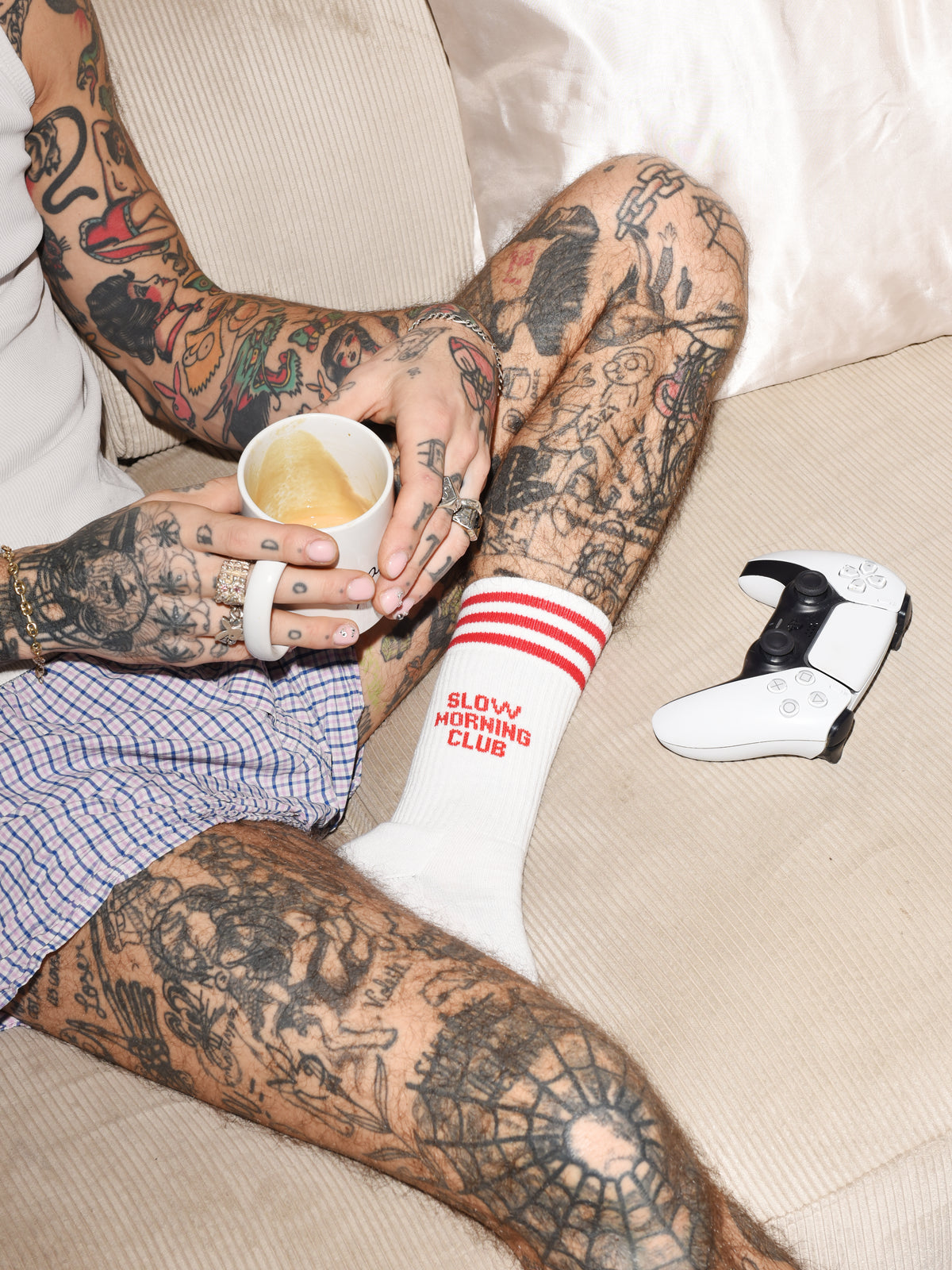 SLOW MORNING CLUB RED - WHITE SOCKS