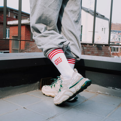 FIRST CLASS BITCH RED - WHITE SOCKS